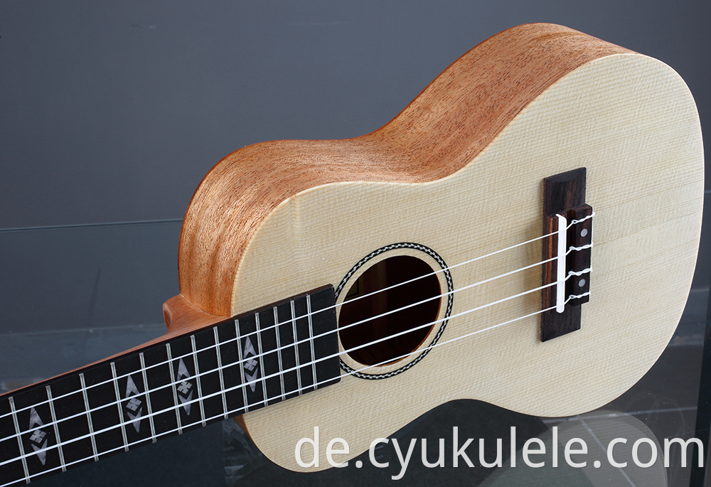 ukulele37